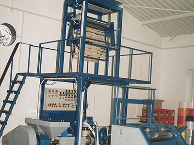 Bag making machine extruder